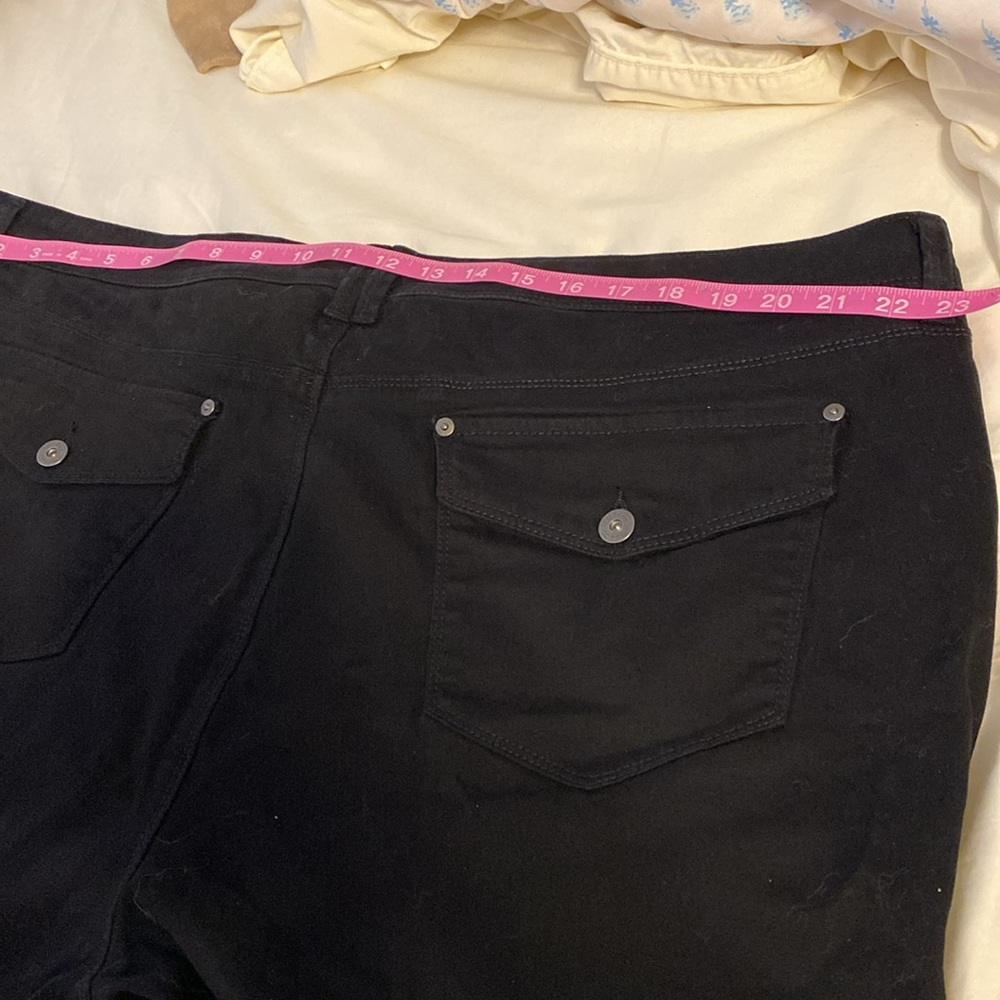 Jean Capri Shorts - Picture 9 of 12